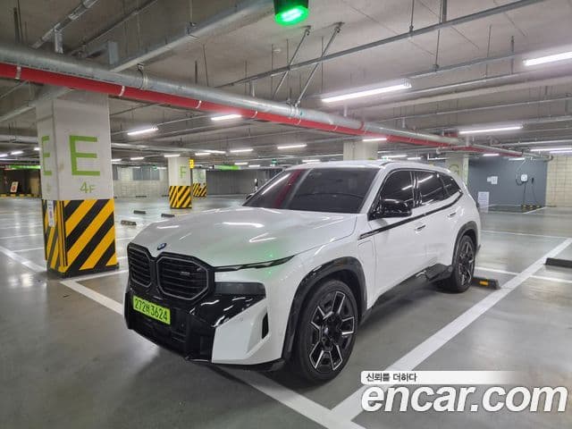 BMW XM 2025 — Photo 17/20