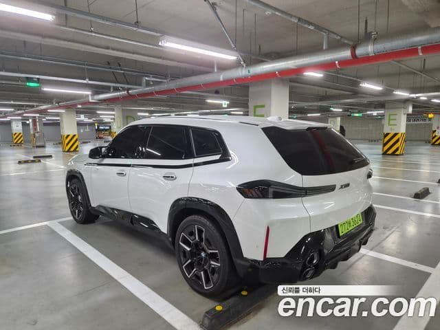 BMW XM 2025 — Photo 18/20