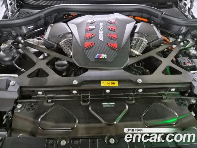 BMW XM 2025 — Photo 15/20