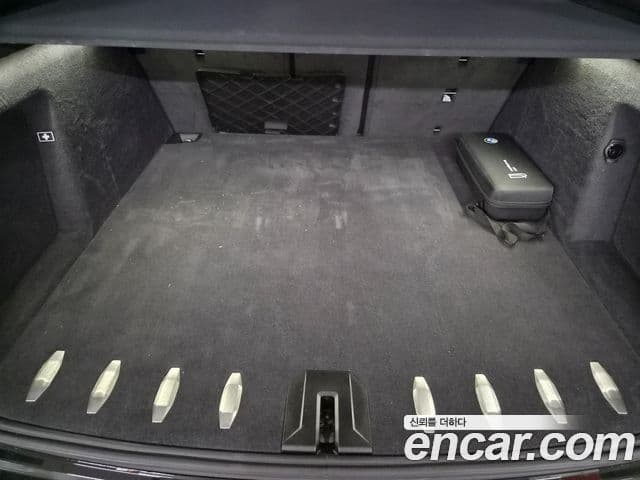 BMW XM 2025 — Photo 20/20