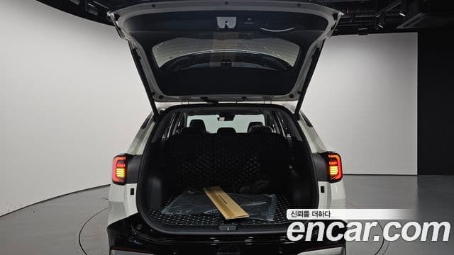 Kia Sportage 2025 — Şəkil 32/34