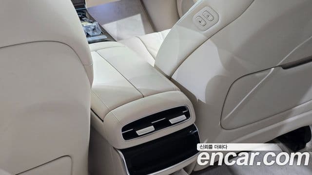 Genesis G80 2024 — Şəkil 29/30