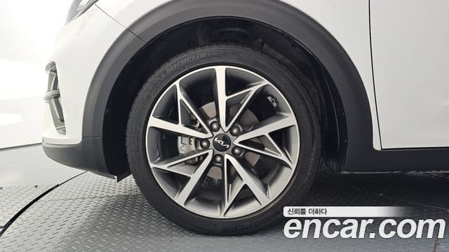 Kia Niro 2021 — Photo 16/20