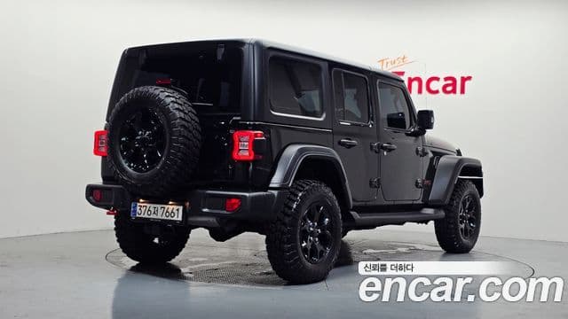 Jeep Wrangler 2023 — Photo 28/30
