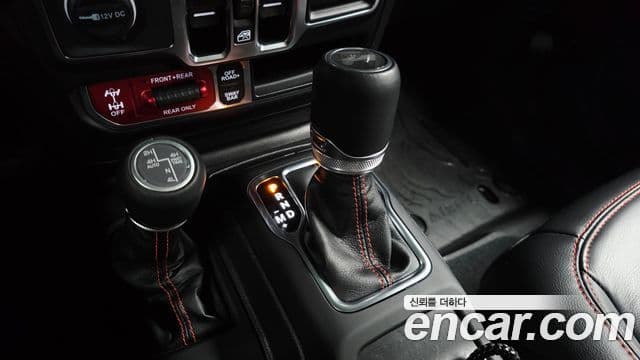 Jeep Wrangler 2023 — Photo 7/30