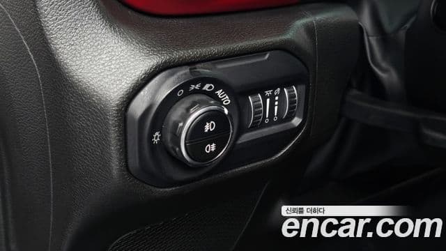 Jeep Wrangler 2023 — Photo 27/30
