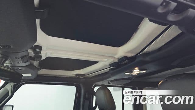 Jeep Wrangler 2023 — Photo 10/30