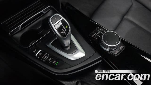 BMW 4 Series 2019 — Photo 12/30