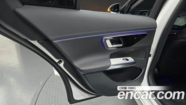 Mercedes-Benz E-Class 2025 — Şəkil 27/31