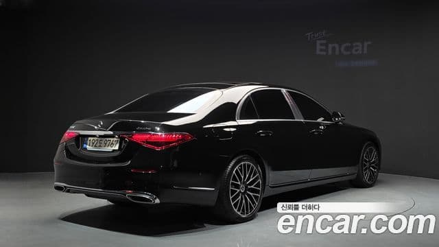 Mercedes-Benz S-Class 2021 — Photo 1/37