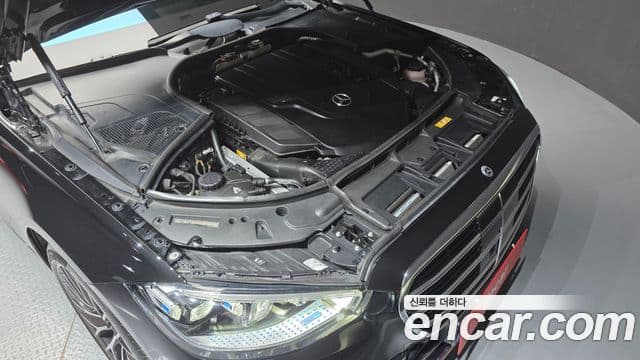 Mercedes-Benz S-Class 2021 — Photo 11/37