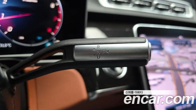 Mercedes-Benz S-Class 2021 — Photo 26/37