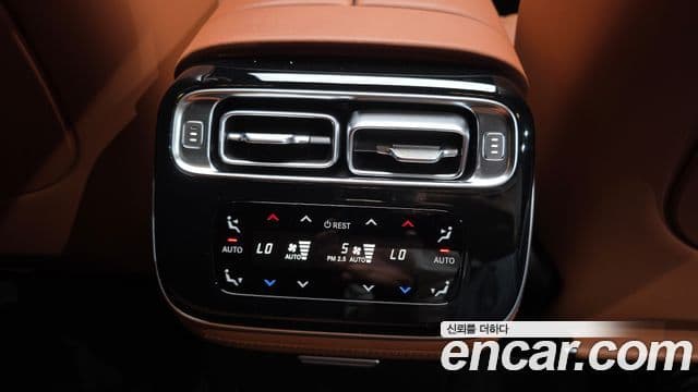 Mercedes-Benz S-Class 2021 — Photo 14/37