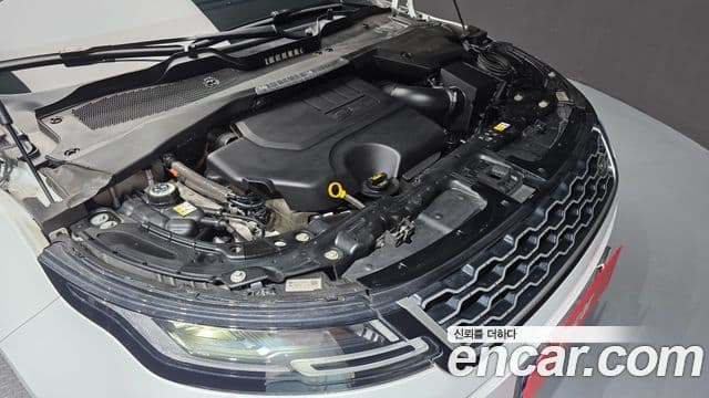 Land Rover Range Rover Evoque 2022 — Фото 6/20