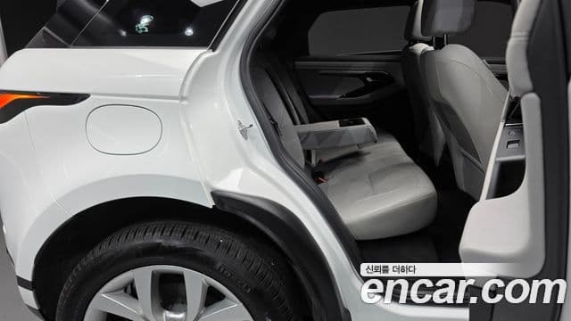 Land Rover Range Rover Evoque 2022 — Фото 11/20