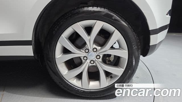 Land Rover Range Rover Evoque 2022 — Şəkil 18/35