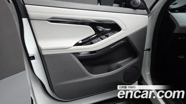 Land Rover Range Rover Evoque 2022 — Şəkil 13/35