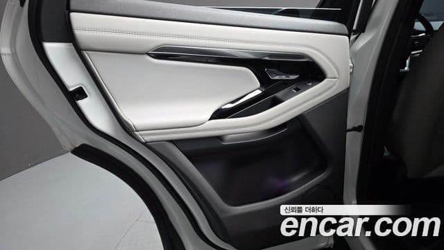 Land Rover Range Rover Evoque 2022 — Şəkil 34/35
