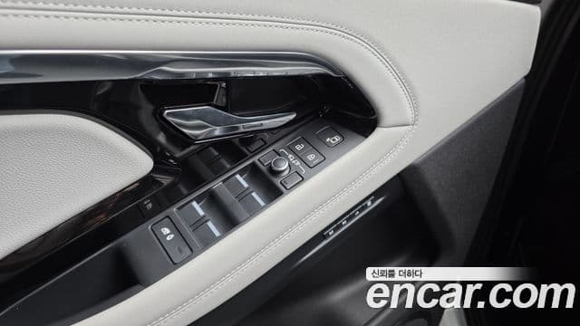 Land Rover Range Rover Evoque 2022 — Şəkil 29/35