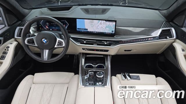 BMW X7 2025 — Photo 2/20
