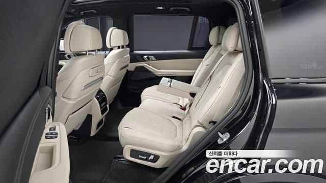BMW X7 2025 — Photo 17/20