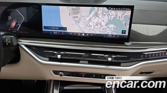 BMW X7 2025 — Photo 18/20