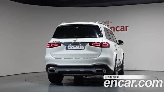 Mercedes-Benz GLS-Class 2021 — Photo 19/39
