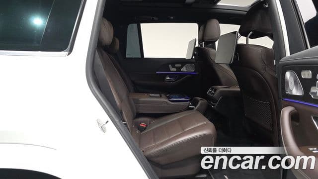 Mercedes-Benz GLS-Class 2021 — Photo 3/39