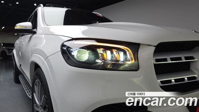 Mercedes-Benz GLS-Class 2021 — Photo 32/39