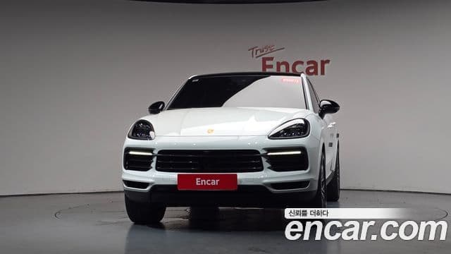 Porsche Cayenne 2022 — Photo 23/34