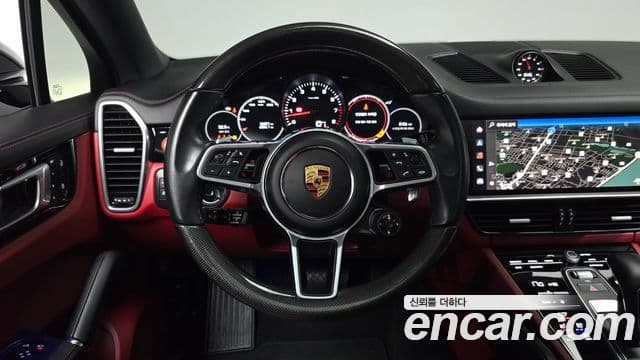 Porsche Cayenne 2022 — Photo 6/34