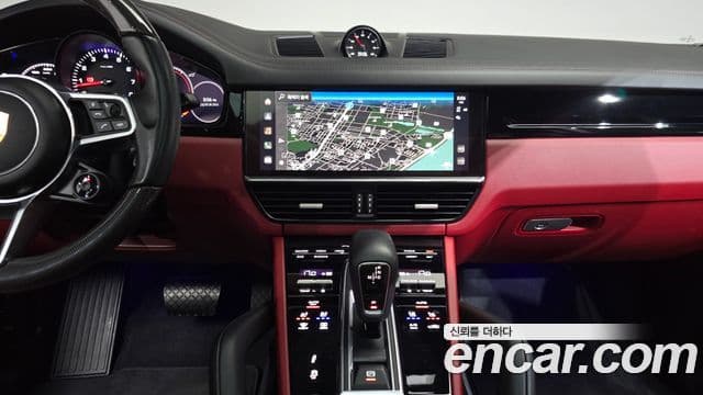 Porsche Cayenne 2022 — Photo 7/34