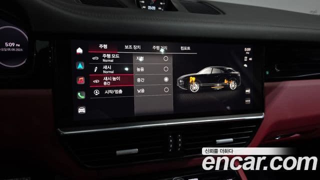 Porsche Cayenne 2022 — Photo 8/34