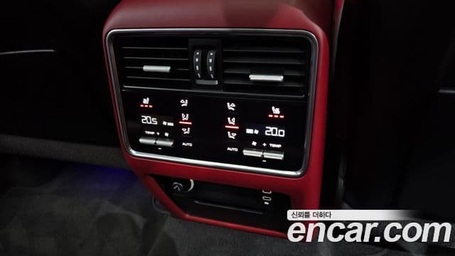 Porsche Cayenne 2022 — Photo 10/34