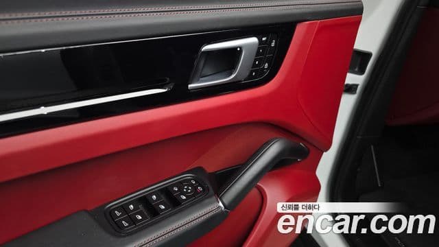 Porsche Cayenne 2022 — Photo 14/34