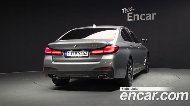 BMW 5 Series 2023 — Photo 7/20