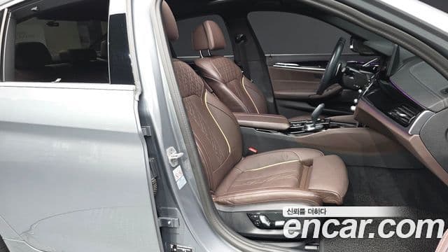 BMW 5 Series 2023 — Photo 3/20