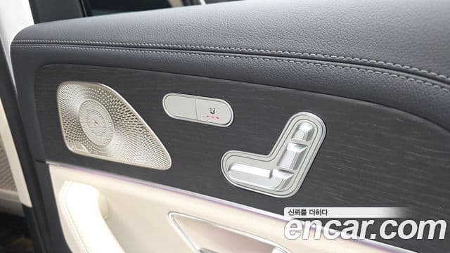 Mercedes-Benz GLE-Class 2026 — Photo 5/20
