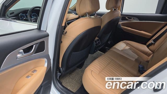 Genesis G70 2022 — Photo 5/31
