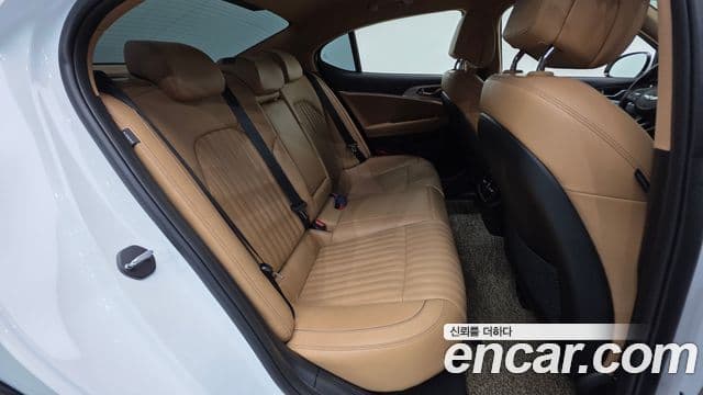Genesis G70 2022 — Photo 3/31