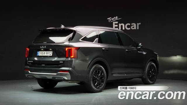 Kia Sorento 2023 — Фото 2/20