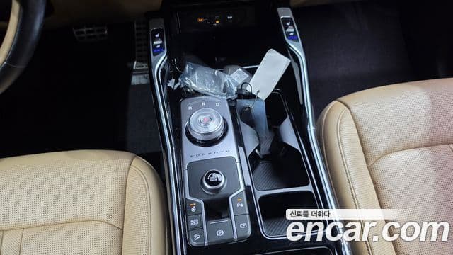 Kia Sorento 2023 — Фото 9/20