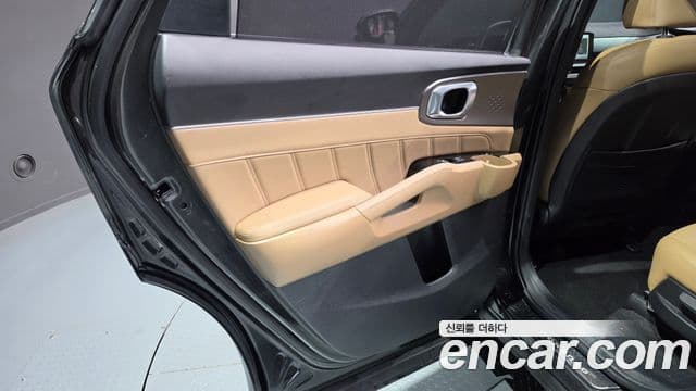 Kia Sorento 2023 — Şəkil 12/30