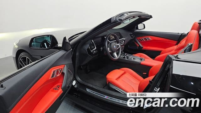 BMW Z4 2025 — Photo 27/32