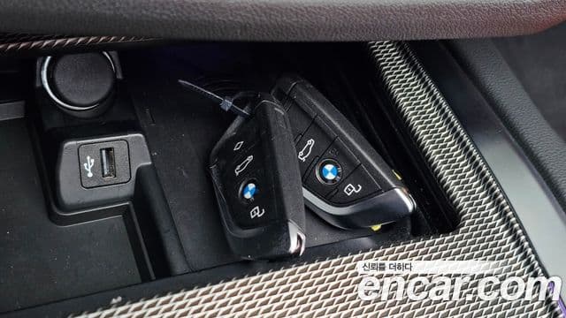 BMW Z4 2025 — Photo 18/32
