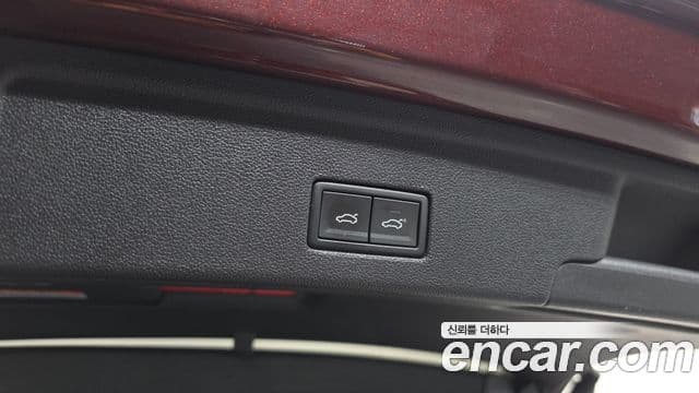 Volkswagen Touareg 2023 — ფოტო 16/41