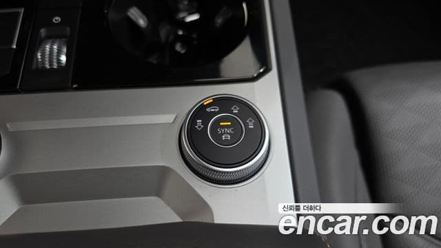 Volkswagen Touareg 2023 — ფოტო 10/41