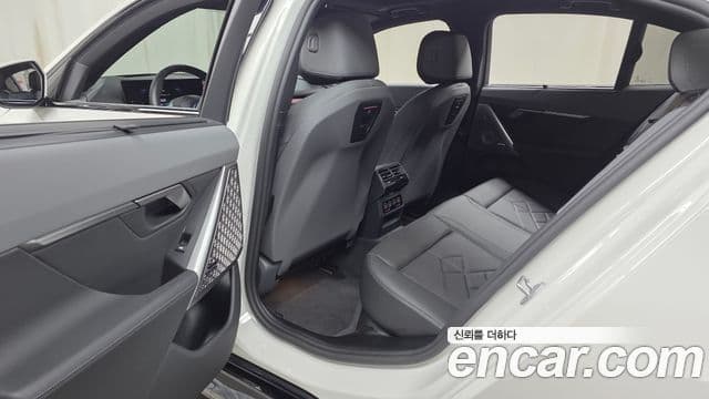 BMW i5 2025 — ფოტო 33/35
