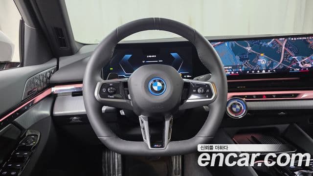 BMW i5 2025 — ფოტო 27/35