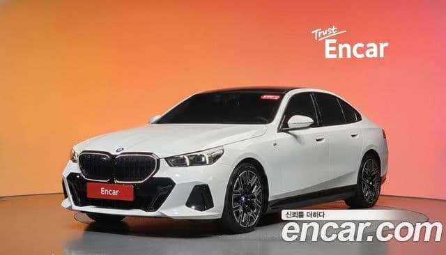BMW i5 2025 — ფოტო 8/35